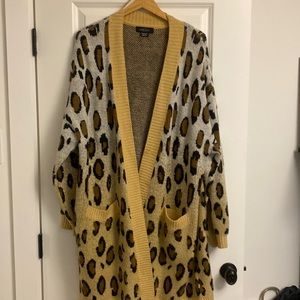 Leopard print cardigan. Ombré effect. Great for fall. 2x. Michel Studio.